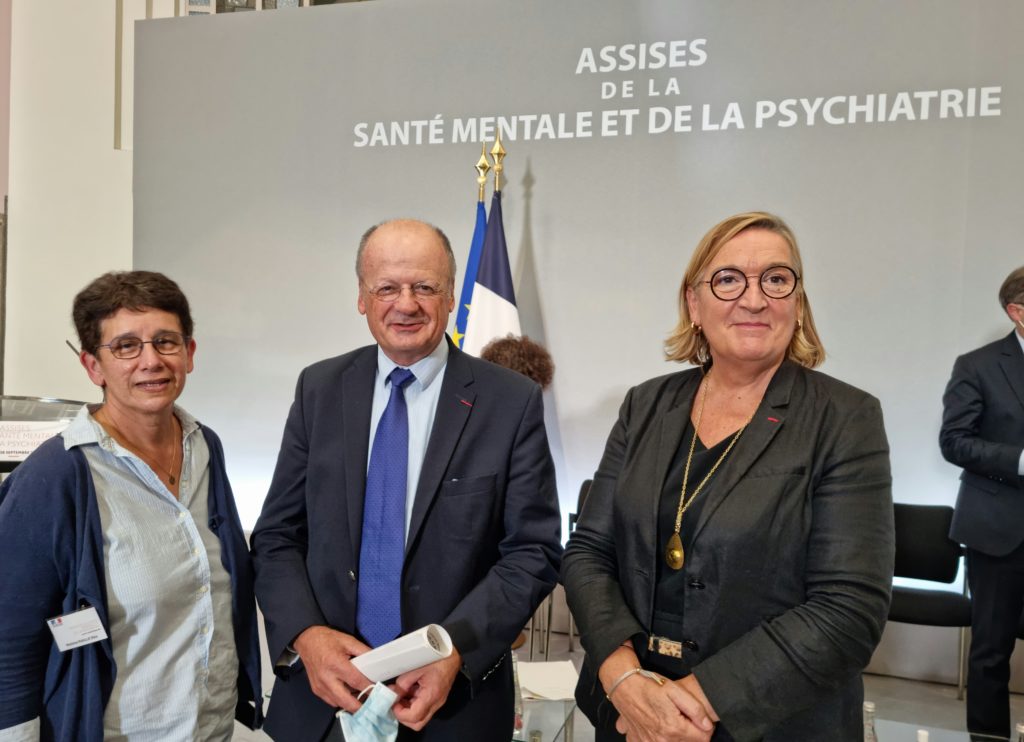 Elsa Riaille Vice-Présidente du CNIGEM,  Denis Leguay Président de Santé Mentale France Claire Compagnon déléguée Ministérielle à  l'autisme